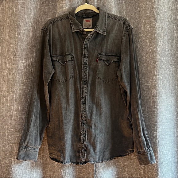 Levi's Other - Levi’s Men’s black/gray denim button down shirt with branded buttons - Large